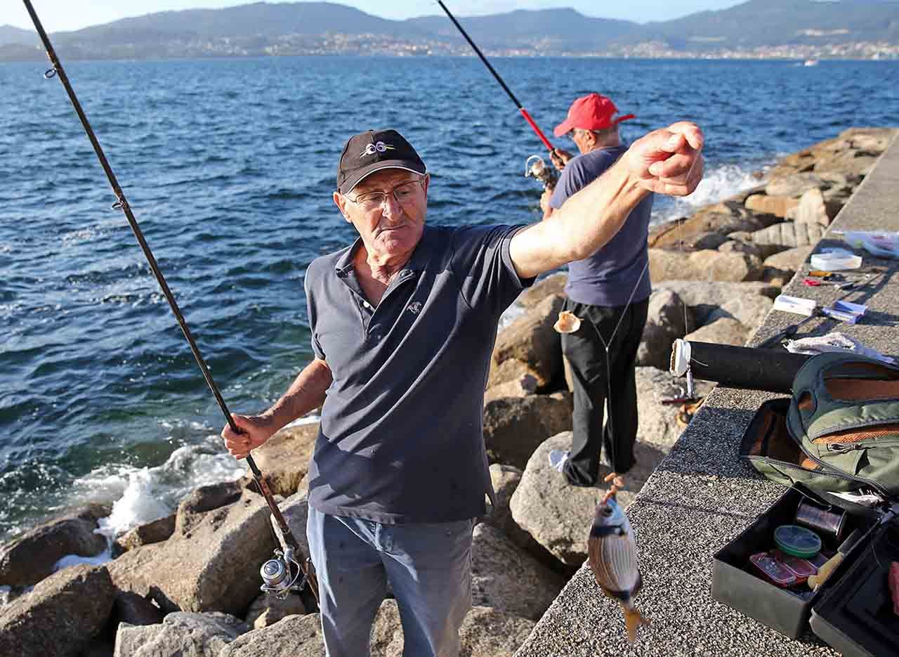 Pescadores deportivos en Vigo