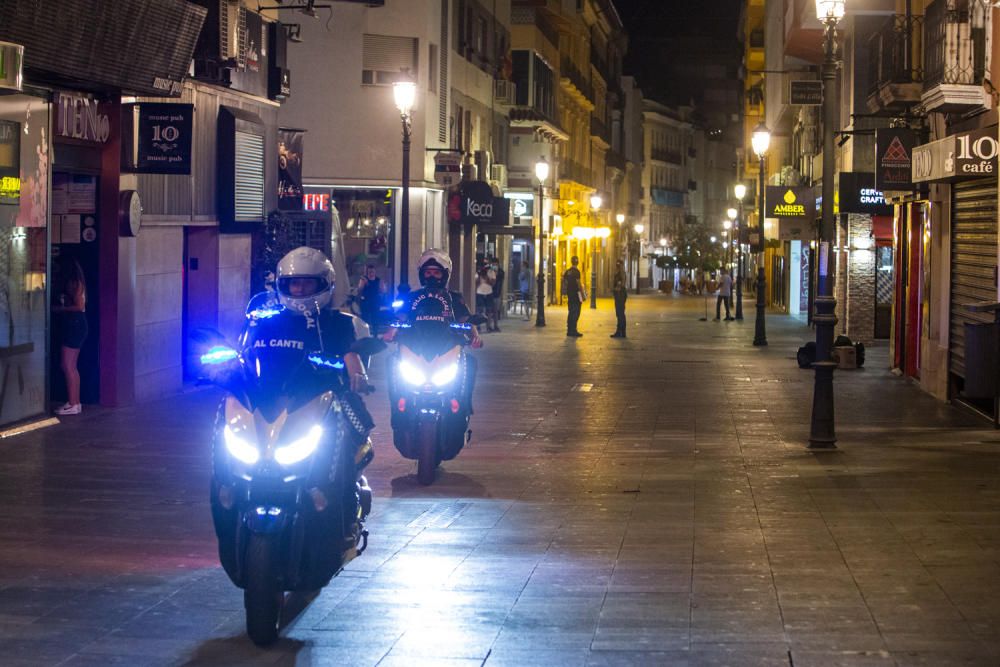 Las dudas de los negocios y de los clientes marcan la primera jornada del aumento de las restricciones en la Comunidad Valenciana en la lucha “nocturna” contra el coronavirus