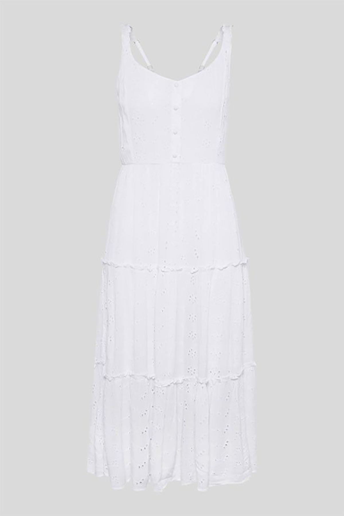 Vestido blanco largo con bordados de C&amp;A. (Precio: 29,90 euros)