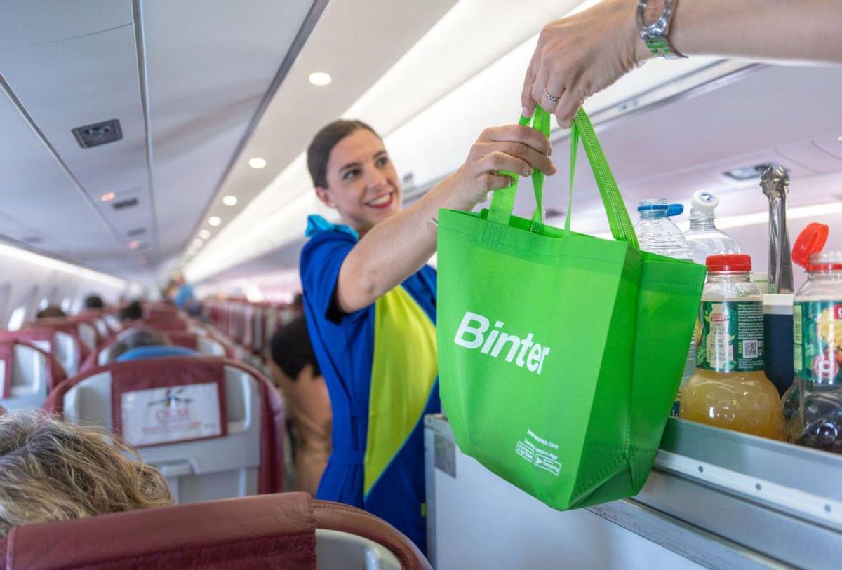 El servicio a bordo incluye un menú de cortesía muy valorado por los clientes