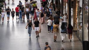 Quins centres comercials obren el 6 de desembre a Catalunya i Barcelona?