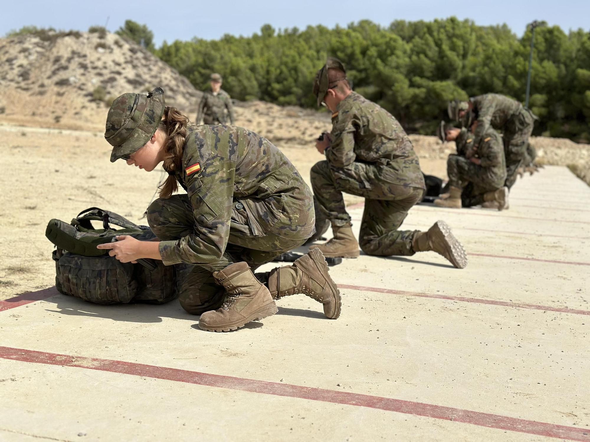 La instrucción militar de la princesa Leonor en Zaragoza, en imágenes