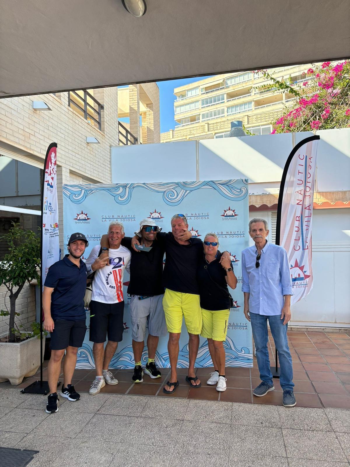 Un momento de la entrega de premios al final de la competición en el Club Náutico de La Vila Joiosa.