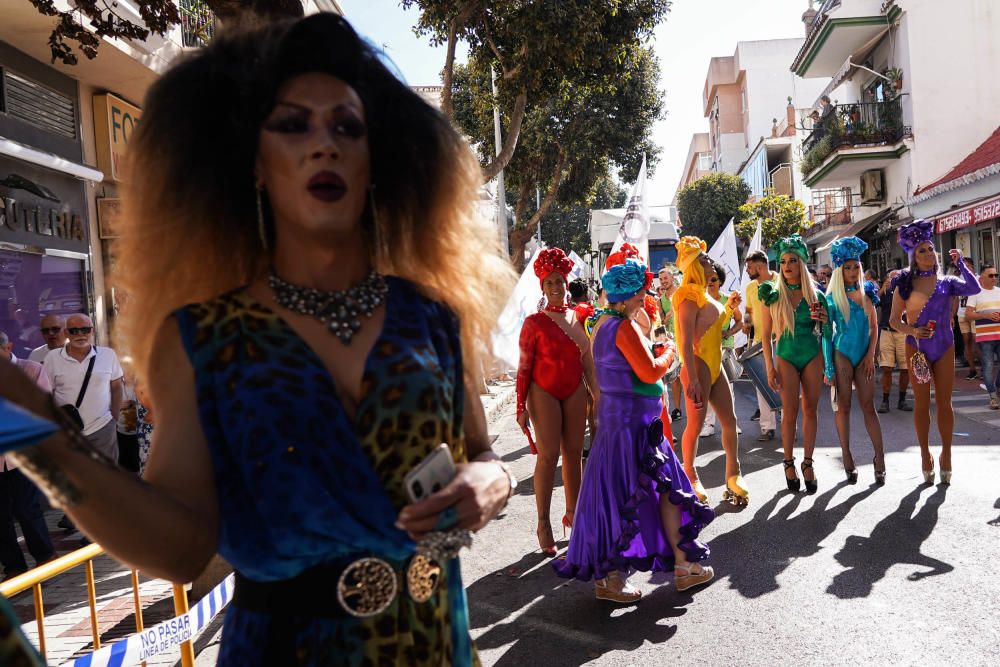 Torremolinos ha celebrado este sábado la cabalgata reivindicativa y festiva del Pride 2019, el acto central del festival anual de orgullo LGTBI, en el que participaron diez carrozas y se estrenó un nuevo recorrido.