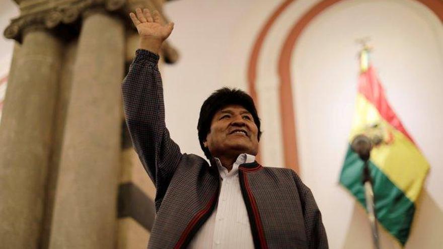 Tribunal Electoral le da la reelección a Evo Morales y los opositores denuncian fraude