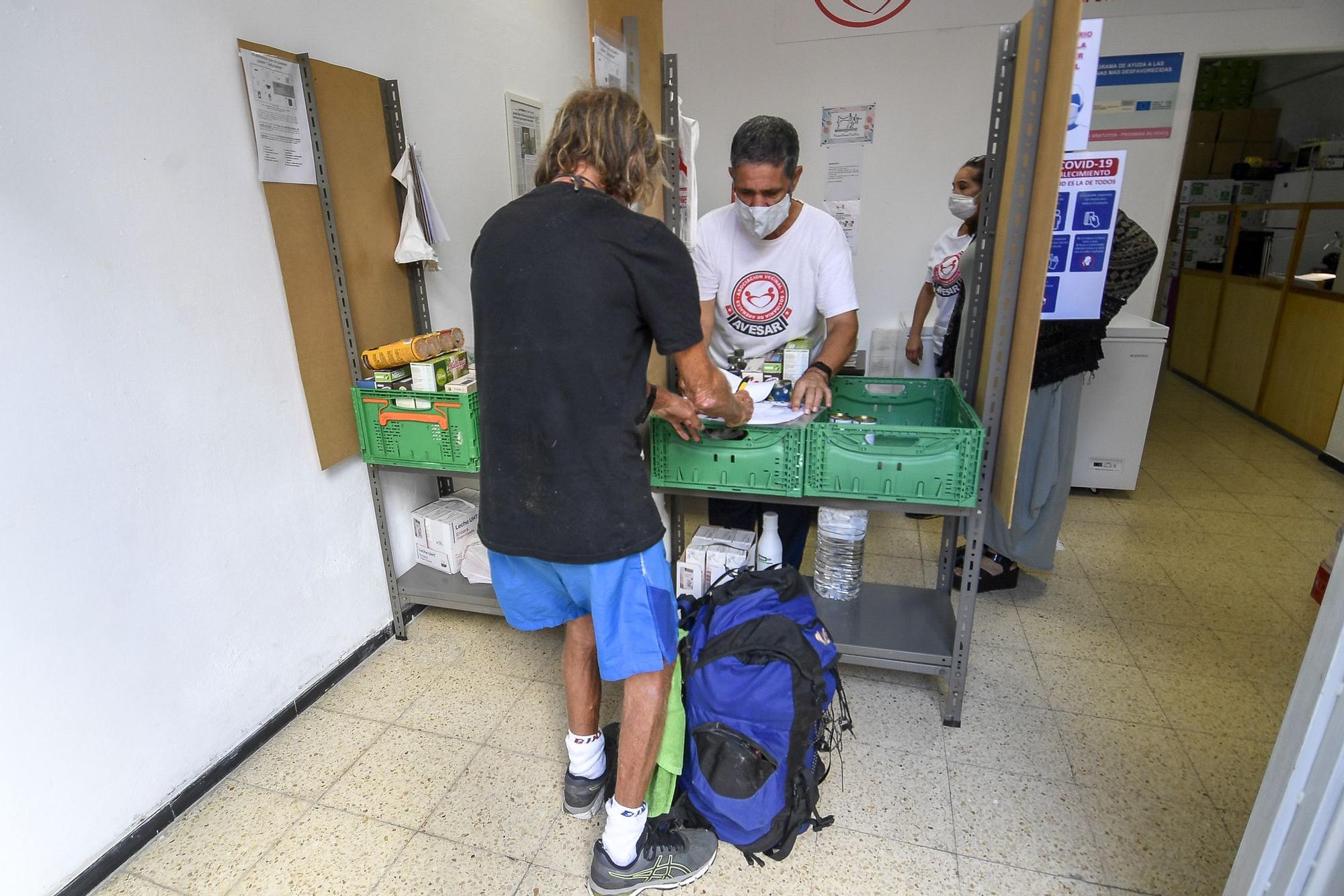 Avesar inicia una recogida de alimentos solidaria en Arenales