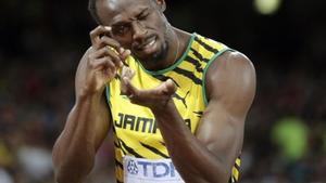 zentauroepp30806909 jamaica s usain bolt mimics taking a photo as he prepares to161223112542