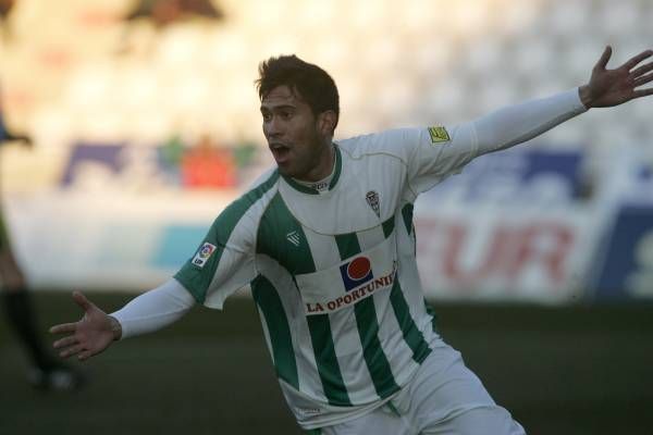 El Córdoba CF vence en el Arcangel por dos a cero al Real Valladolid