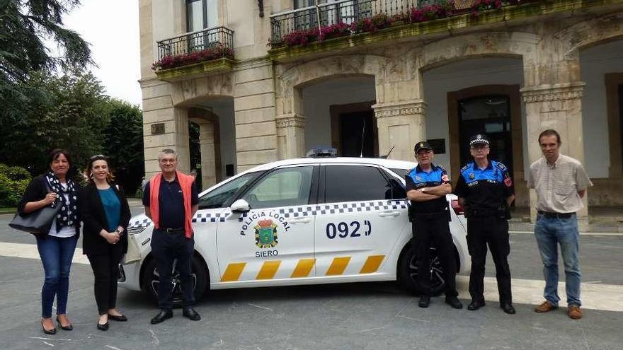 Nuevo coche para la Policía de Siero