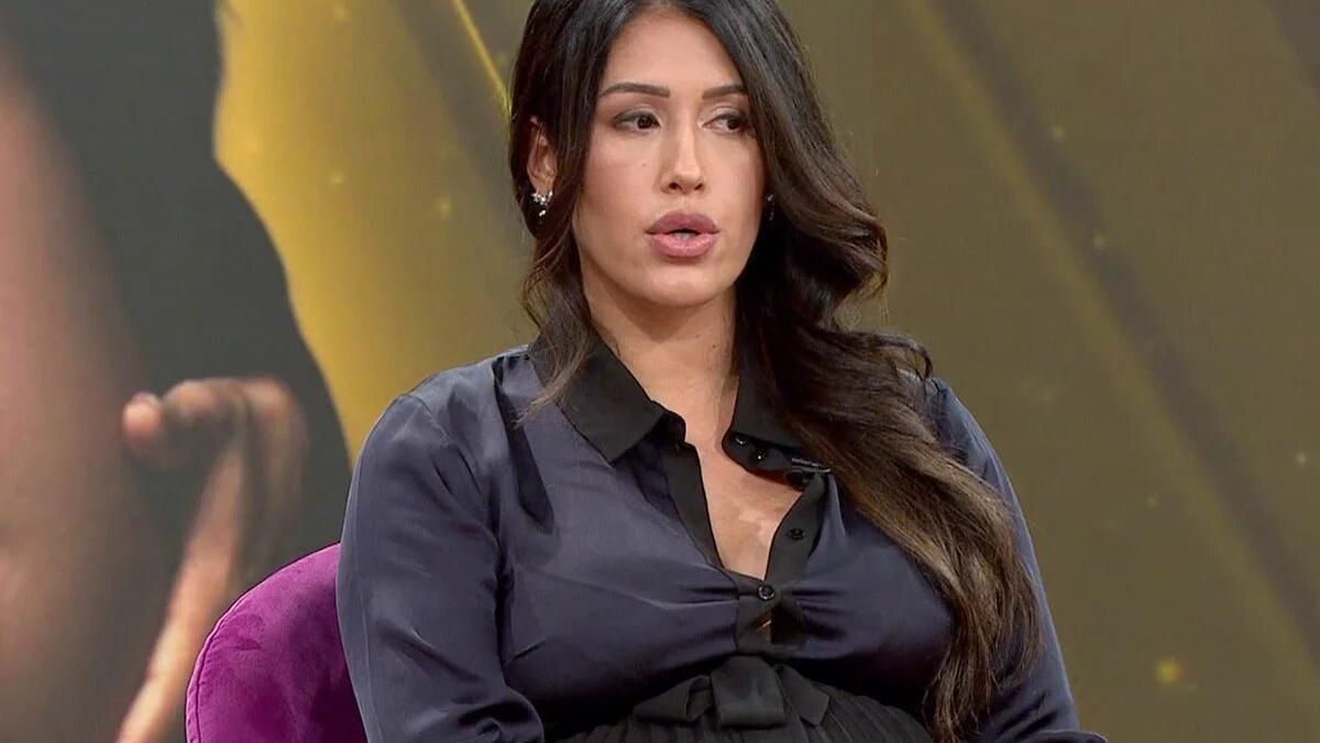 Gabriela Guillén traiciona el acuerdo con Bertín Osborne: la salida del hotel se produjo por separado y dejando pasar un tiempo considerable entre uno y otra