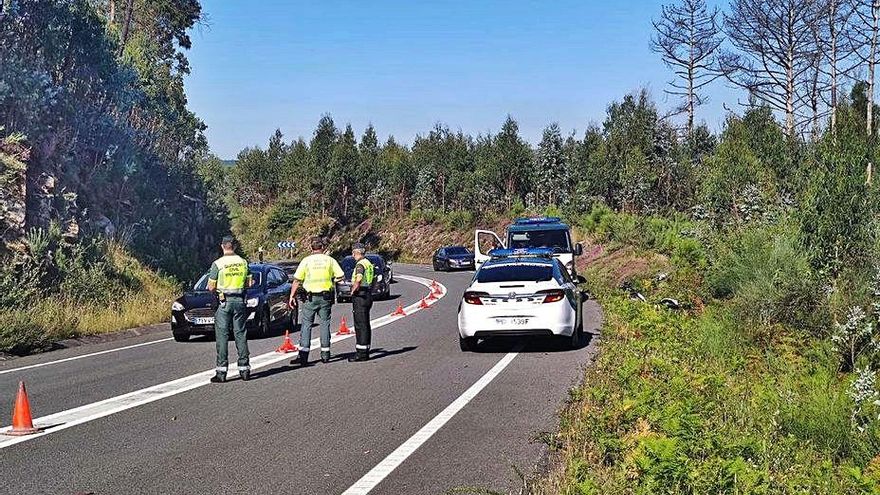 Fallece un motorista de la Guardia Civil en Catoira que iba en auxilio de un accidente