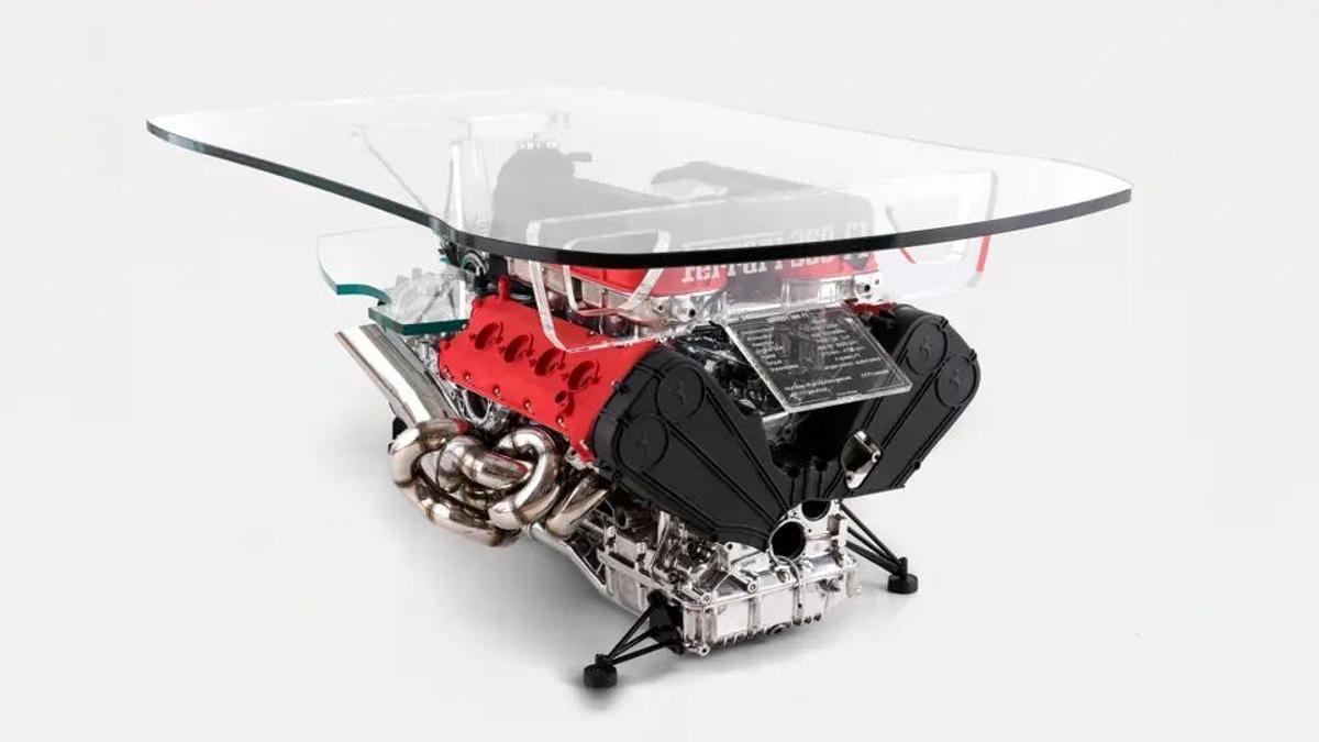Mesa hecha con el motor Ferrari 360 Modena