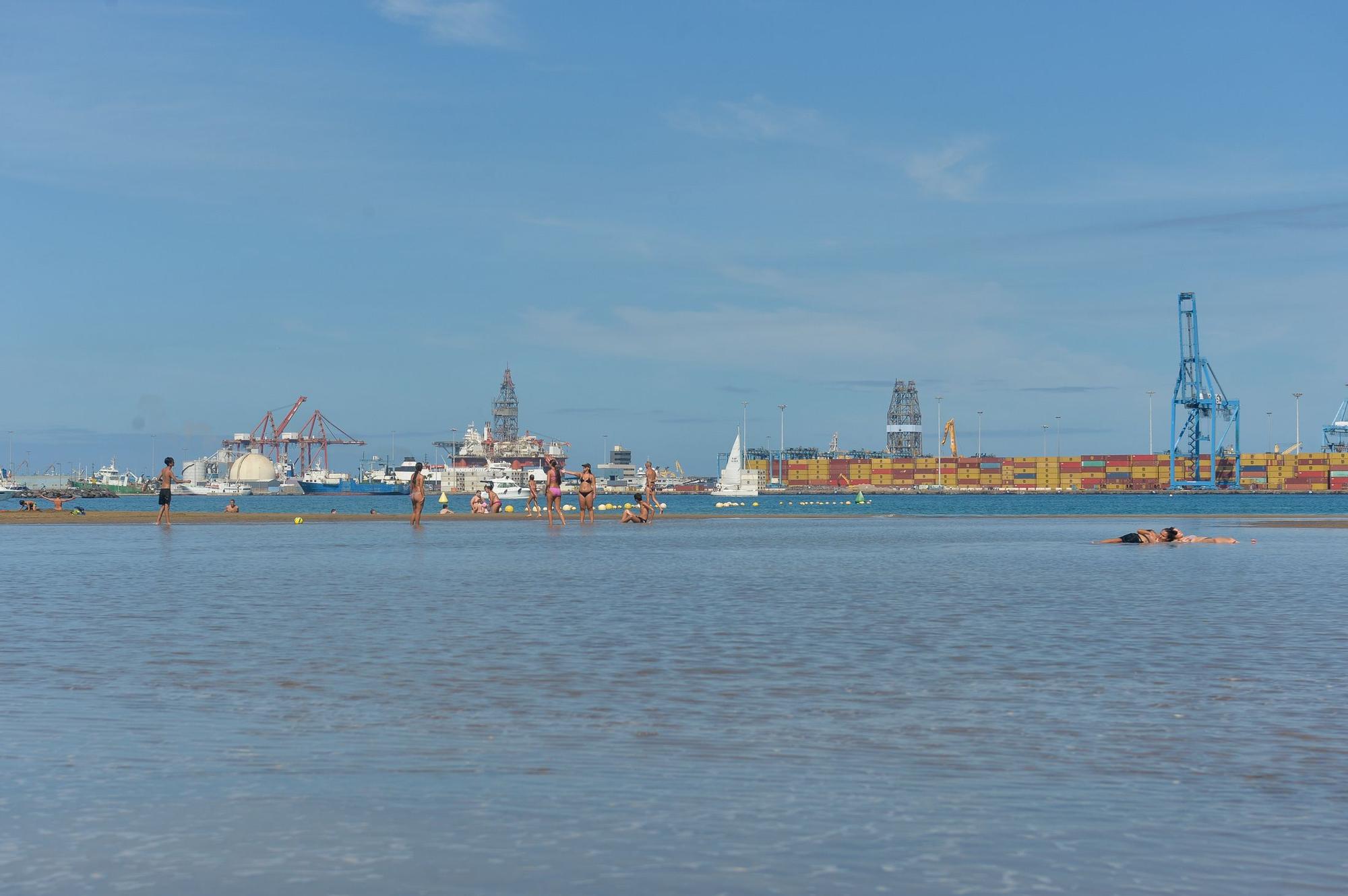 Charca en la Playa de las Alcaravaneras