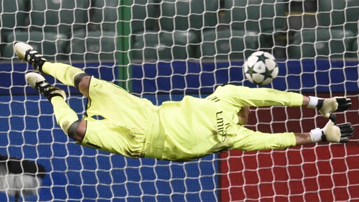 David de Gea encaja un gol en el partido contra el Legia Varsovia de la Champions