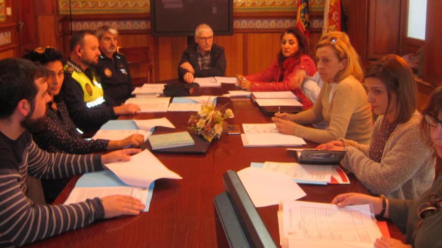 La reunión de la comisión municipal contra la violencia de género de Novelda en la que se ha aprobado definitivamente el nuevo protocolo