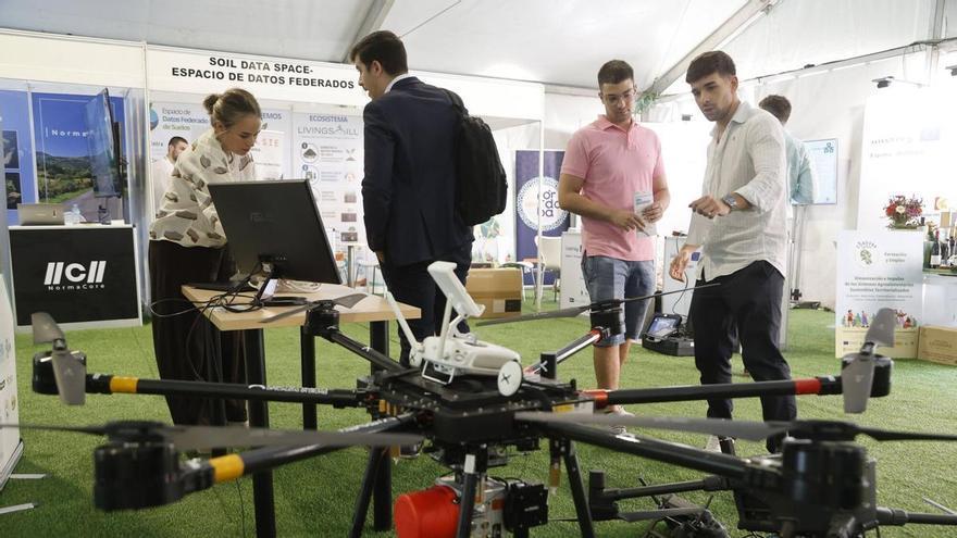Robots, drones y sensórica aplicada al campo: Expo SembrAI impulsa a Córdoba hacia la vanguardia en inteligencia artificial
