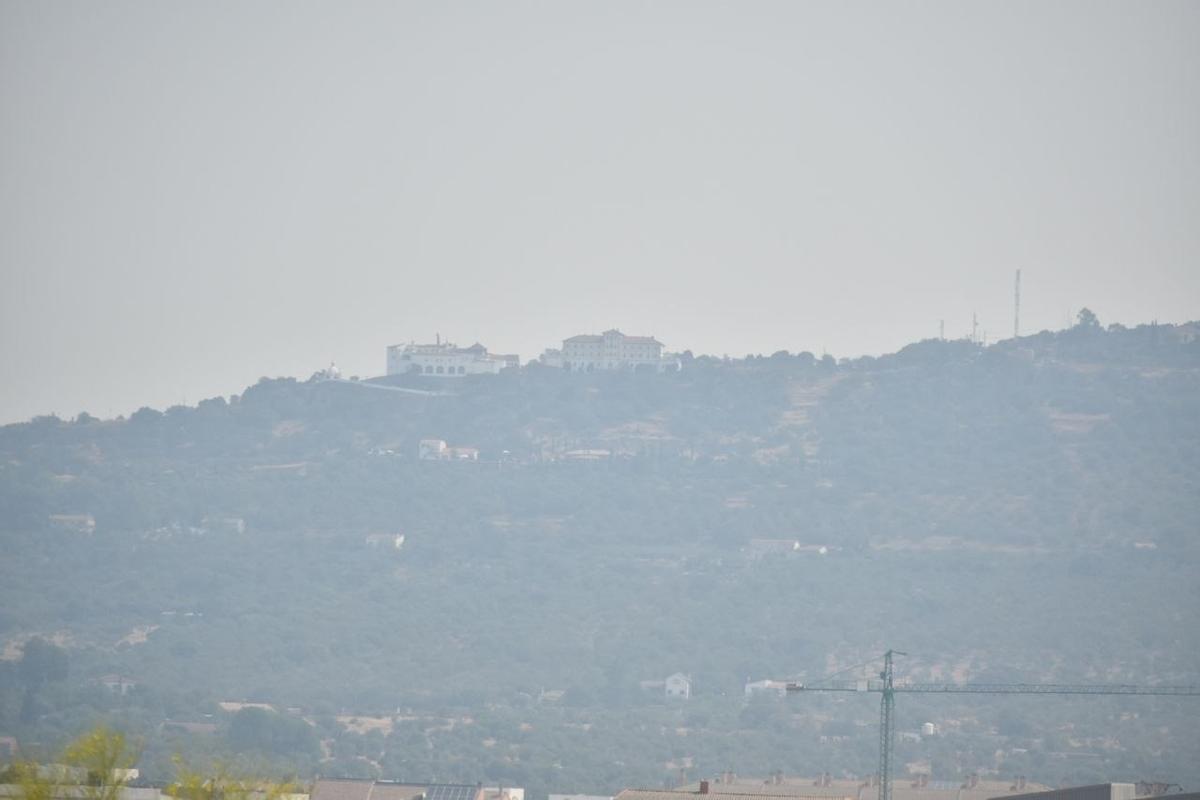 Galería | El humo de los incendios llega a Cáceres Galería | El humo de los incendios llega a Cáceres