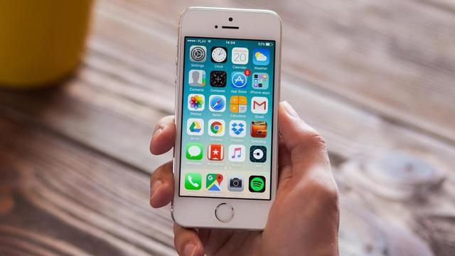 iPhone SE.
