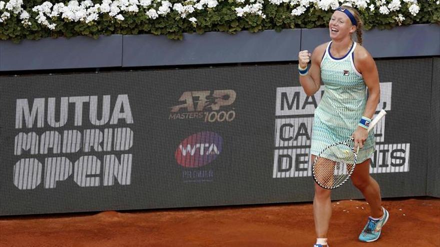 Bertens gana el título en Madrid y deja a Halep sin el número uno