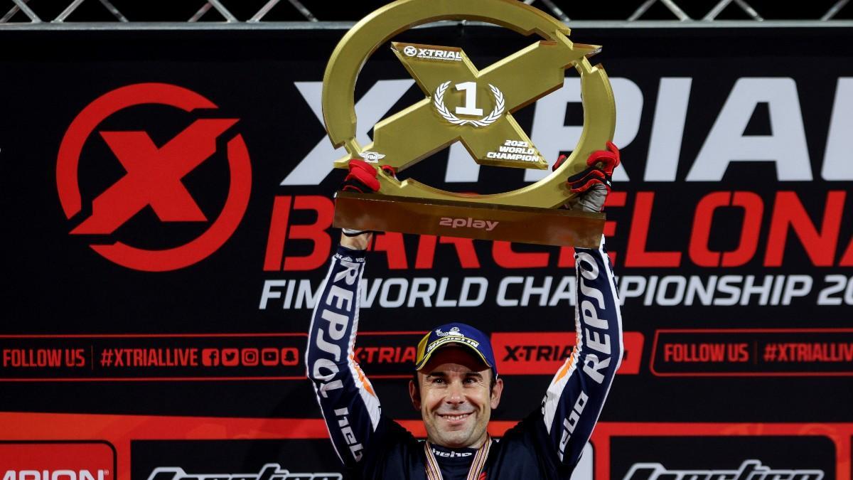 Toni Bou celebra su título mundial