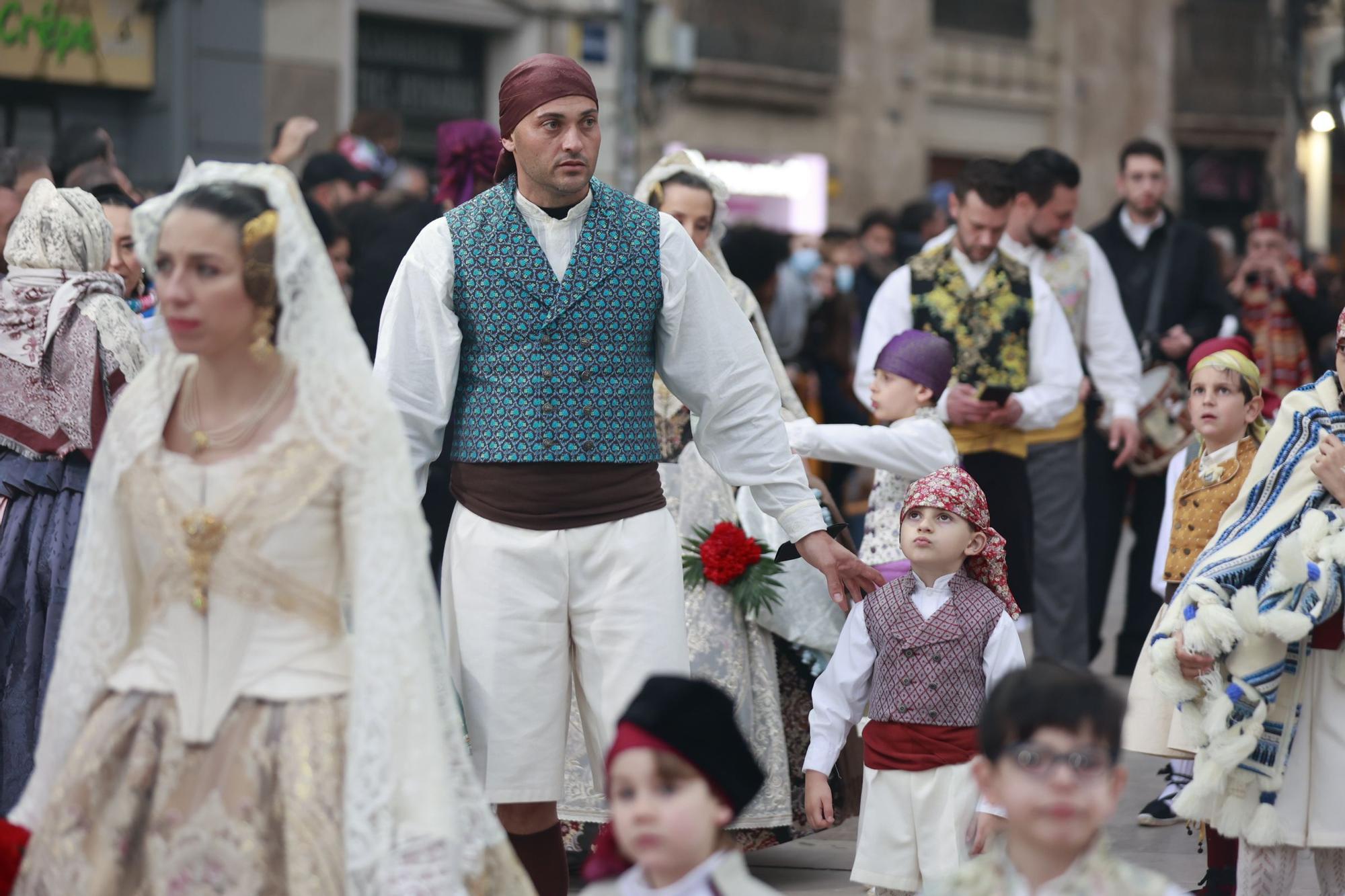 Búscate en el segundo día de ofrenda por la calle Quart (entre las 18:00 a las 19:00 horas)