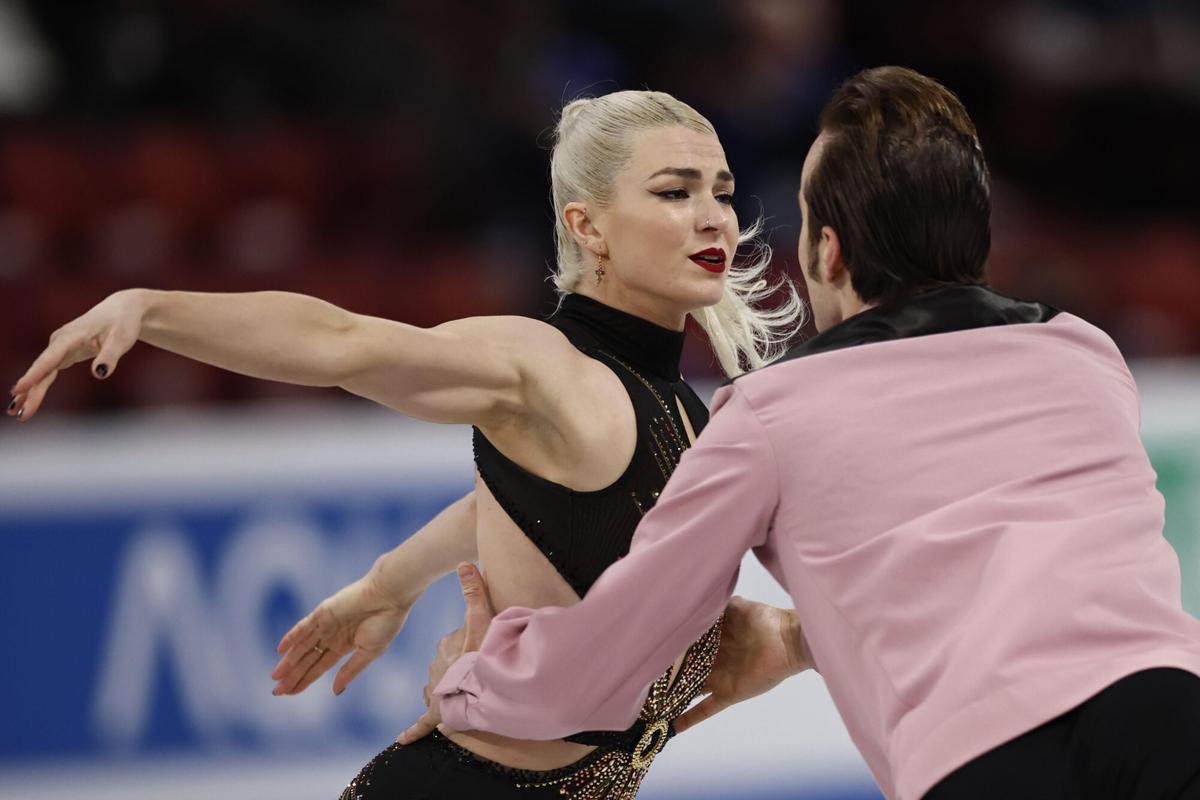 La abandera española en Milán-Cortina 2016, Olivia Smart, junto a su pareja Tim Dieck en una competición.