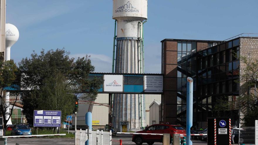 Cumbre secreta en Saint Gobain para impulsar el proyecto del horno float