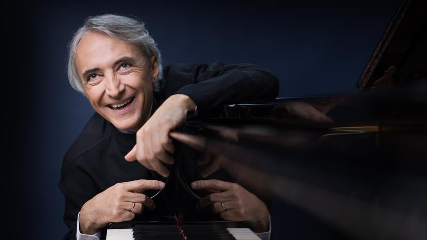 Se pospone el concierto de la pianista Martha Argerich en el Maestranza: le sustituye Jean-Efflam Bavouzet