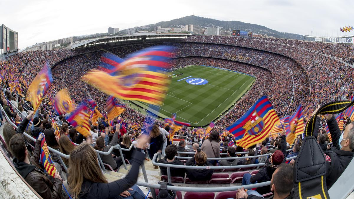 Récord mundial de asistencia a un partido de fútbol femenino con 91.648 espectadores en el Camp Nou durante el partido de ida de las semifinales de la champions femenina de fútbol entre el Barça  y el Wolfsburgo