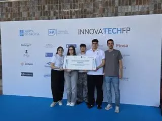 Una 'app' para vender ropa de forma automática lleva al podio a la FP ourensana