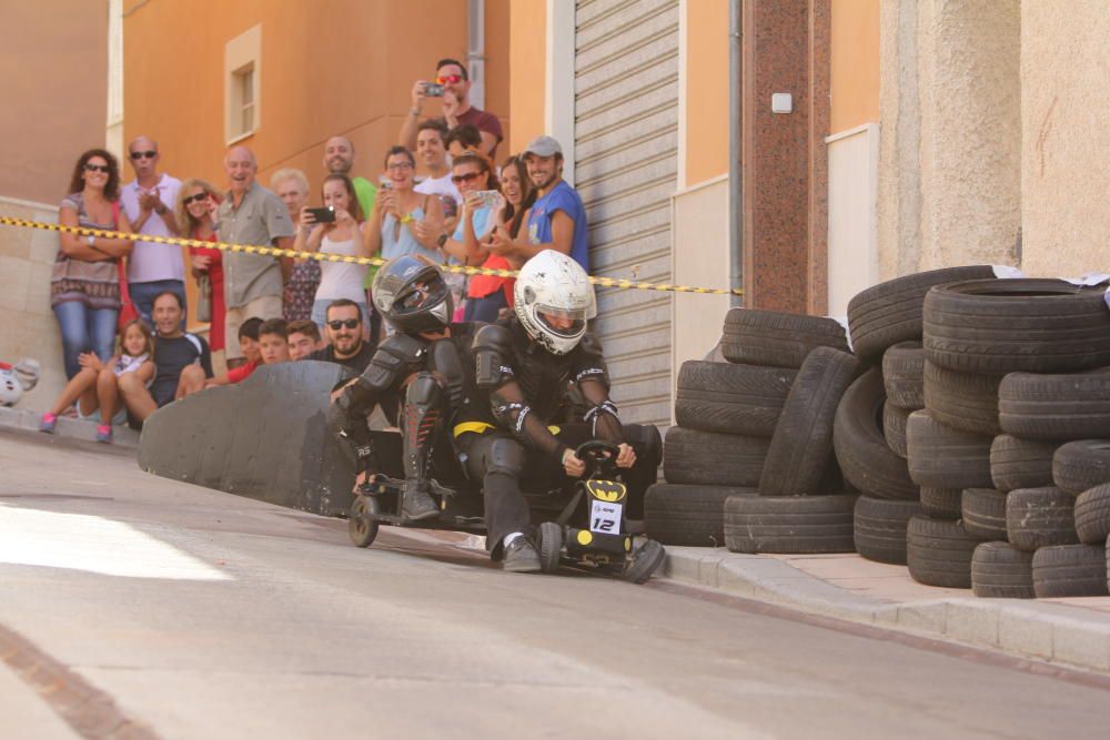 Los autos locos del barrio alcoyano de Batoy