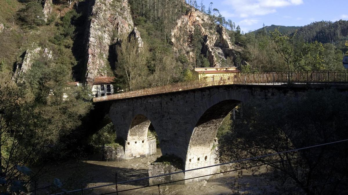 Puente de Peñaflor.