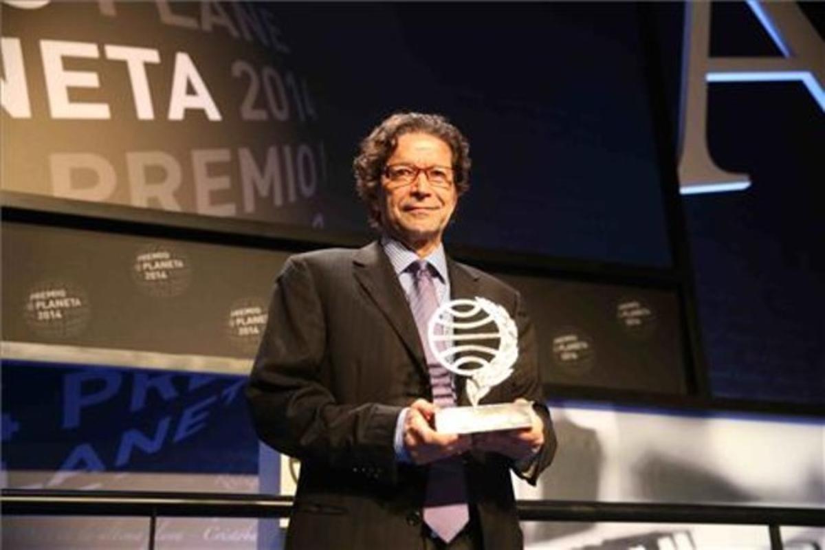 El mexicà Jorge Zepeda, el guanyador del premi Planeta 2014.