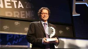 El mexicano Jorge Zepeda, el ganador del Premio Planeta 2014.