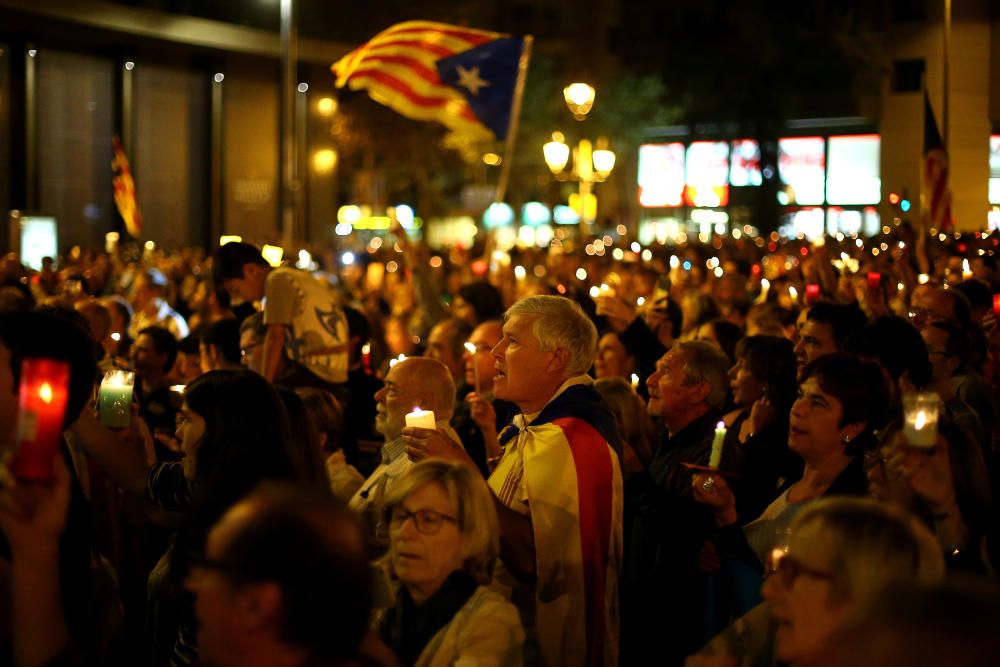 Concentración en Barcelona por la libertad de Sànchez y Cuixart