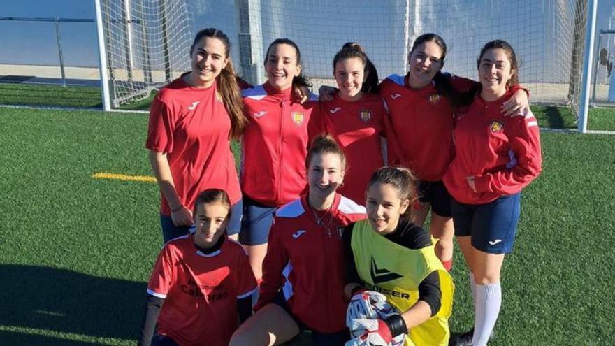 Las jugadoras del Calatoradico, ganadoras del trofeo. |