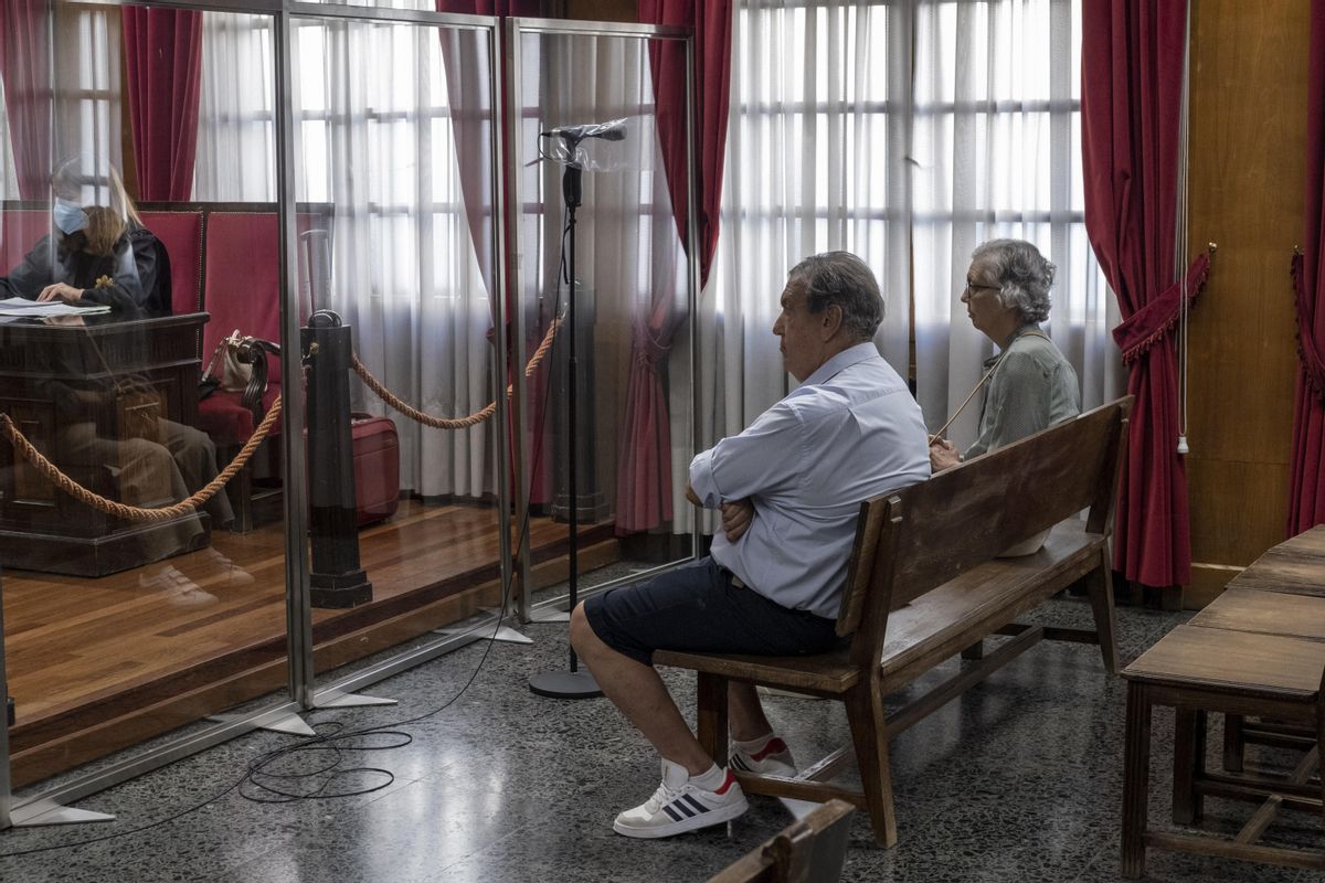 Los acusados, en el banquillo.