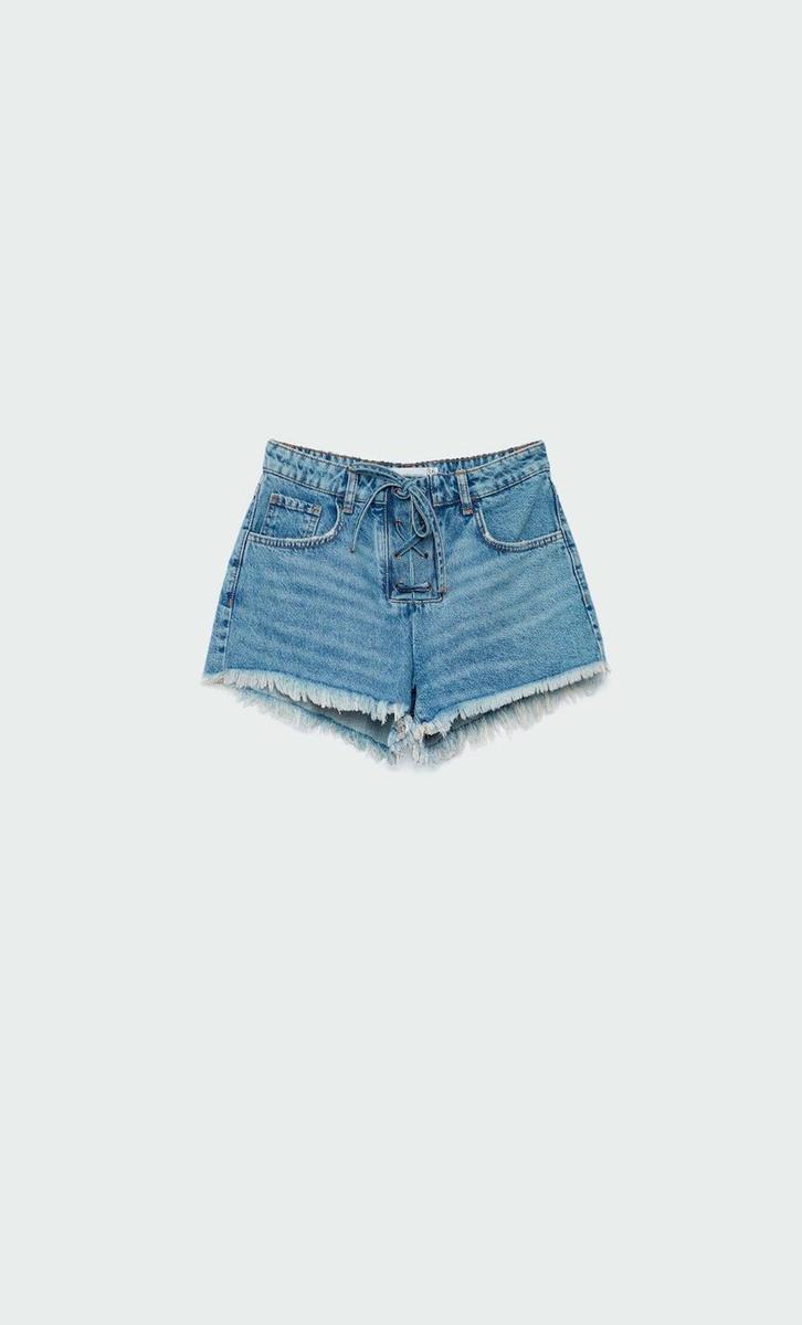 Short denim lace up de Stradivarius