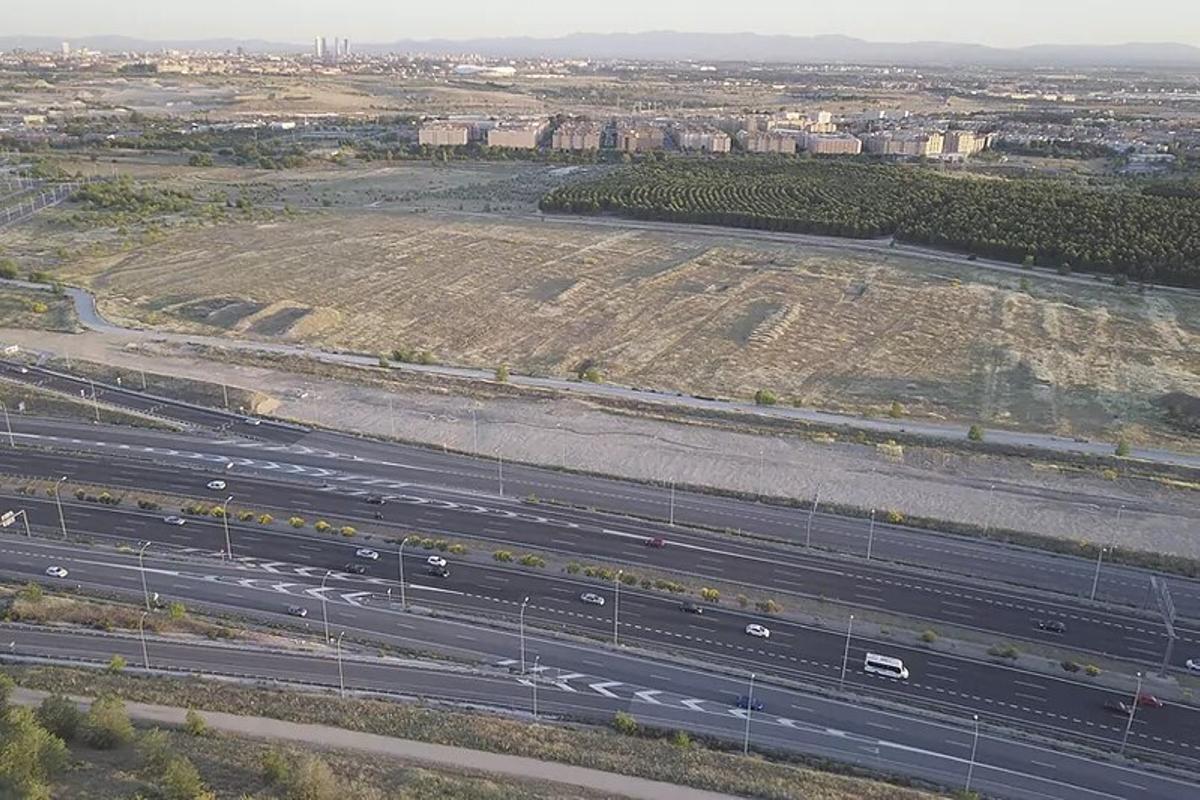 Terrenos del Parque de Medianas de El Cañaveral en los que se construirá el nuevo parque comercial