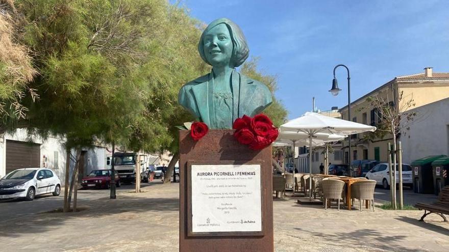 El busto de Aurora Picornell en el paseo del Born del Molinar, barrio en el que vivió.