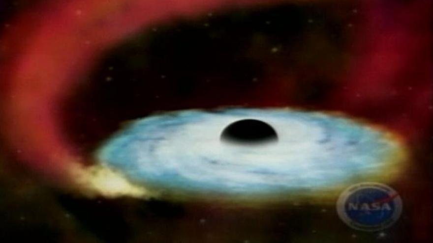 El agujero negro en el centro de nuestra galaxia cuenta con la misma masa que cuatro millones de soles