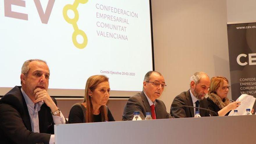 Coronavirus: Los empresarios valencianos advierten del shock de parar por completo la actividad