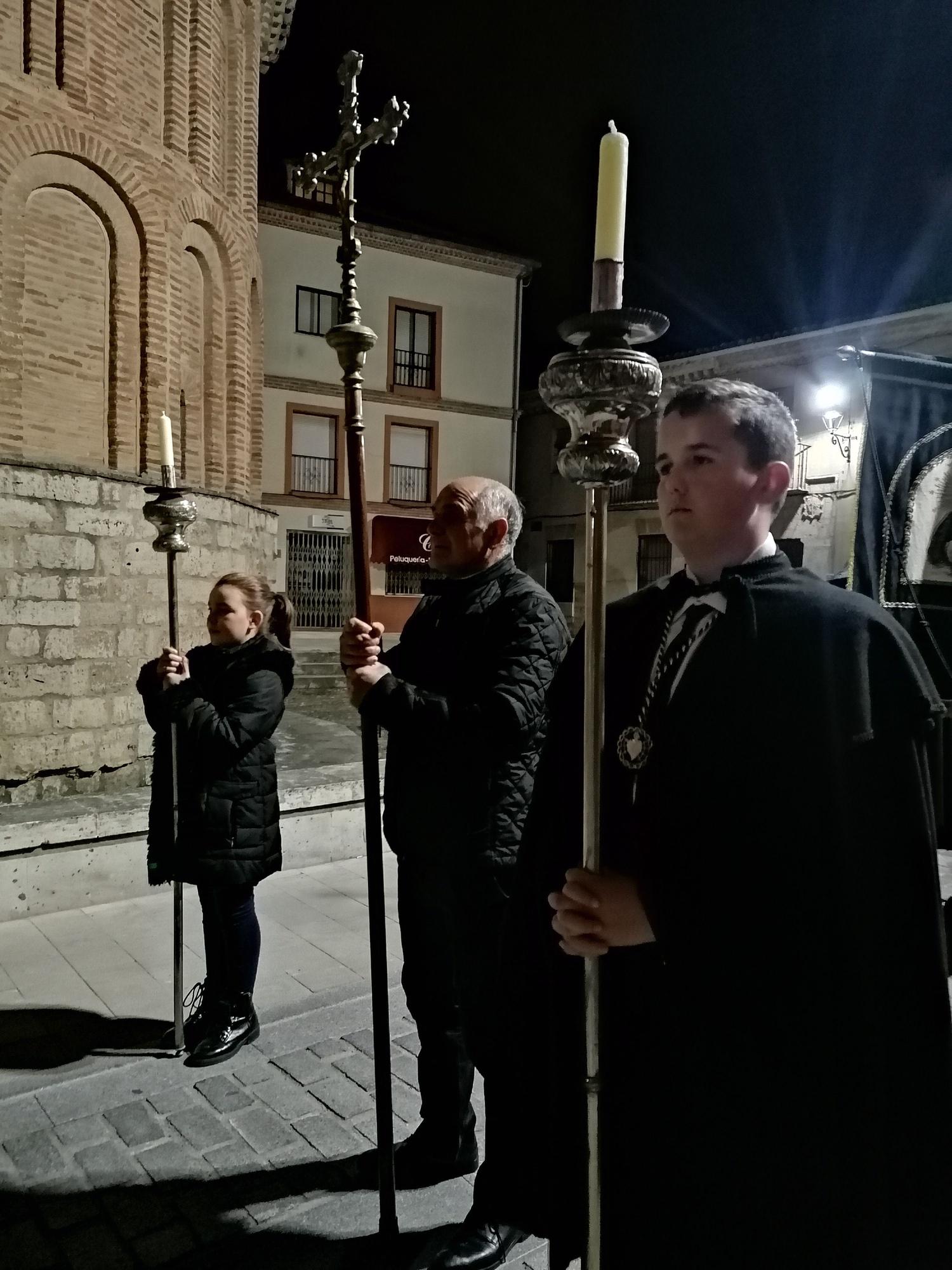 Toro arropa a la Virgen de los Dolores