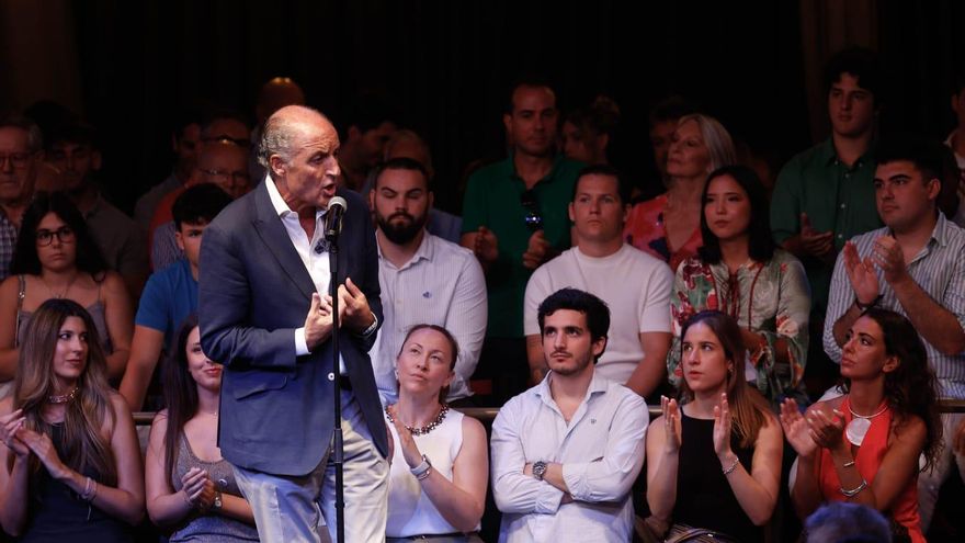 Camps da el paso frente a Mazón: &quot;Quiero volver a ser el presidente del PP valenciano&quot;