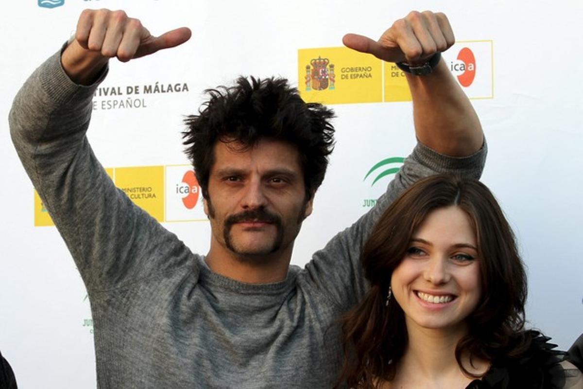 Joel Joan i Diana Lluiana, durant la presentació de ’Catalunya über Alles! Joel Joan i Diana Lluiana, durant la presentació de ’Catalunya über Alles!