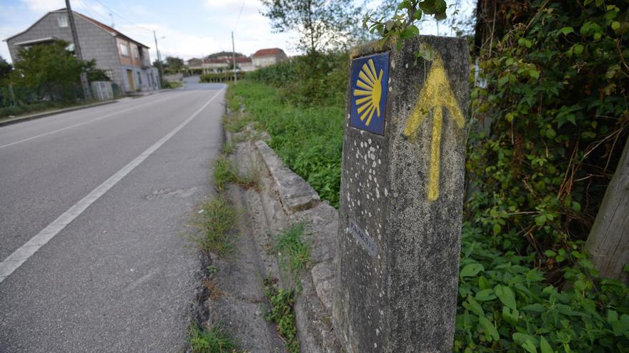 Aprobado el convenio para dotar a la carretera de Tomeza de una senda peatonal