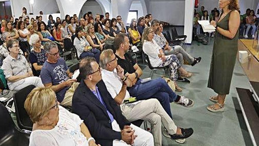 Acte d&#039;inauguració, a l&#039;auditori de la Coma Cros.