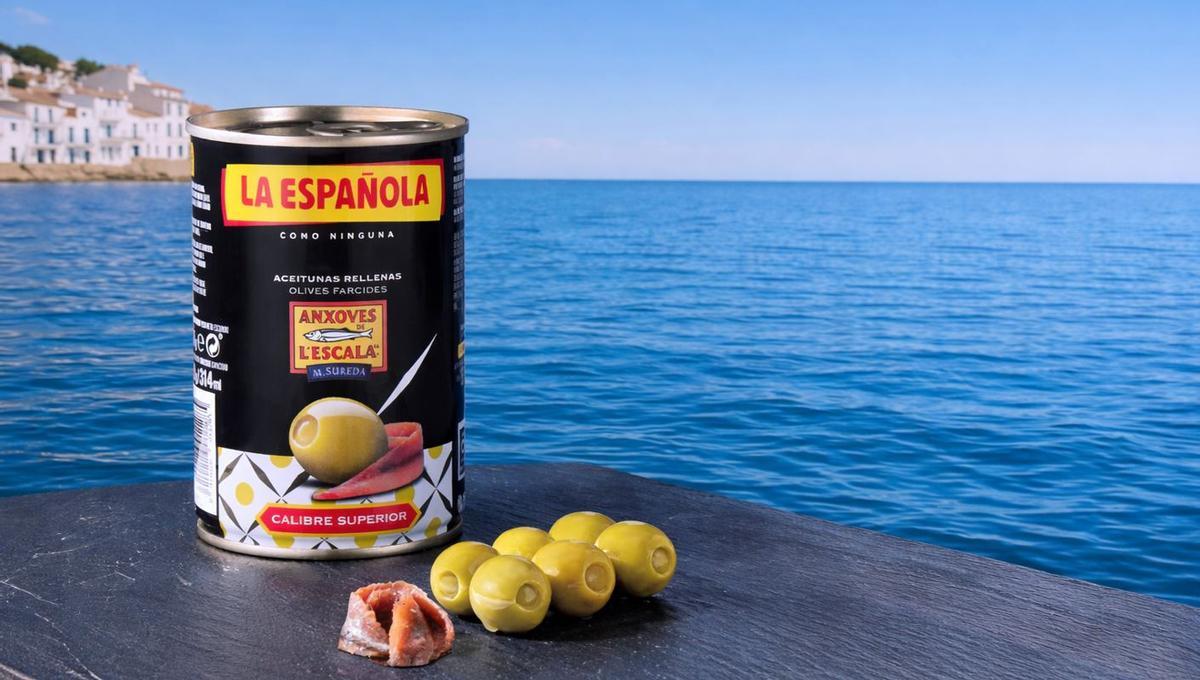 Imatge promocional de les olives La Española farcides amb anxoves de l'Escala.