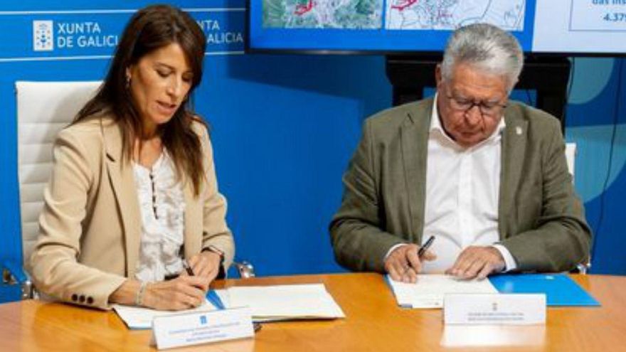 Firma del convenio. |  FdV