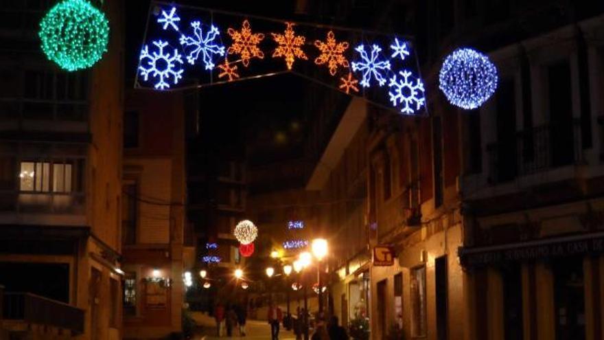 Luces de Navidad en el centro de Candás.